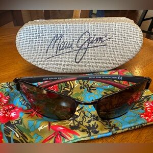 Maui Jim Salt Air 741 polarized sunglasses- Like new- with case!